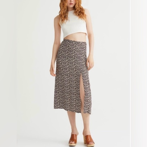 H&M Animal Print Feather Printed High Waisted Viscose Midi Split Skirt Sz 8 - Picture 1 of 15